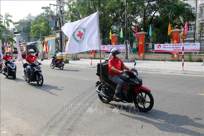 NGÀY CHỮ THẬP ĐỎ VÀ TRĂNG LƯỠI LIỀM ĐỎ QUỐC TẾ